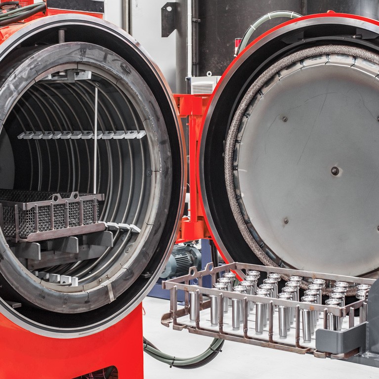 pvweb_224_leak_detection_of_systems_spraying_uhv_chamber_2
