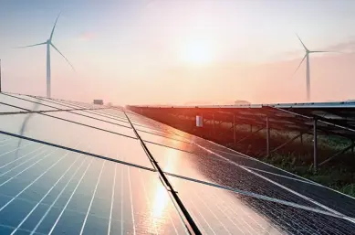pvweb_221_allapplicationmotifs_794x390_0014_solarparkwithwindturbines